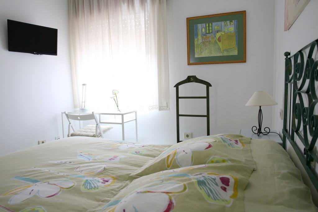Habitaciones Castelao โอโกรเบ ภายนอก รูปภาพ