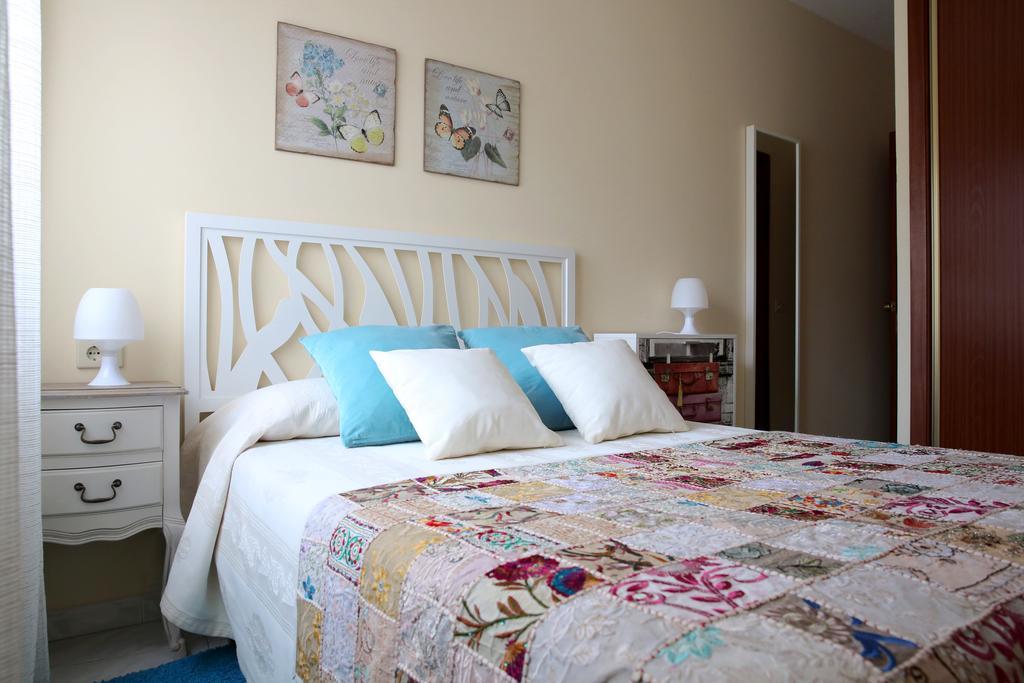 Habitaciones Castelao โอโกรเบ ภายนอก รูปภาพ