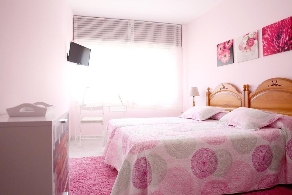 Habitaciones Castelao โอโกรเบ ภายนอก รูปภาพ